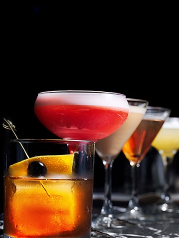 5つのカクテルの画像